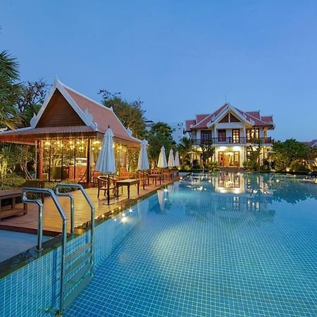 Angkor Privilege Resort & Spa Сиемрип Экстерьер фото