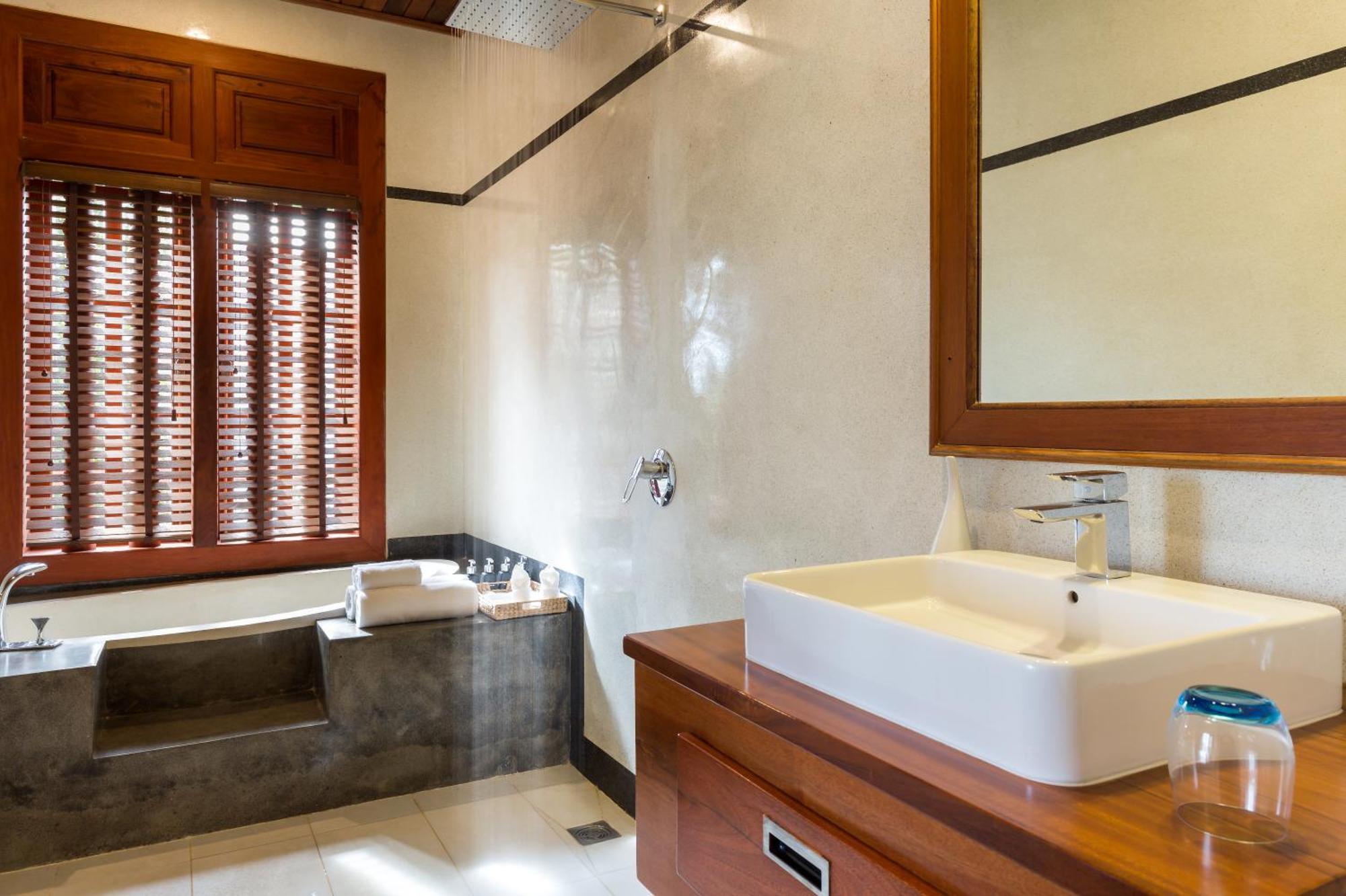 Angkor Privilege Resort & Spa Сиемрип Экстерьер фото